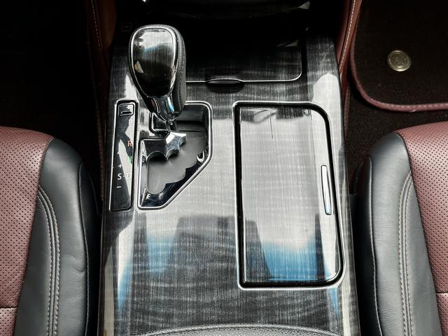 Toyota Sienna 2023 Hybrid 2.5L Premium – фото 21