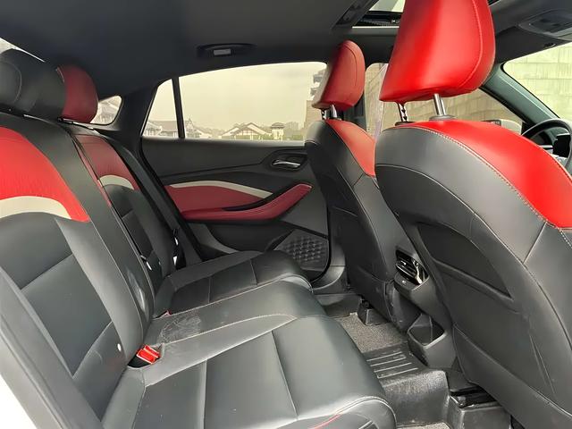 MG5 2021 180DVVT CVT Youth Luxury – фото 12