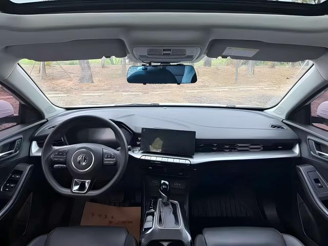 MG5 2023 180DVVT CVT Youth Luxury – фото 11