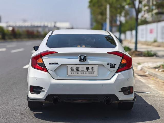 Honda Civic 2016 220TURBO CVT Premium – фото 8
