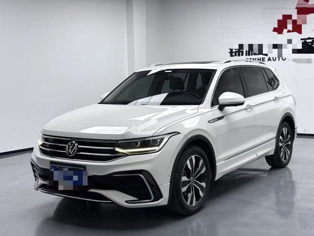 Volkswagen Tiguan L 2021 330 TSI Automatic FWD R-Line Enjoyment – фото 1