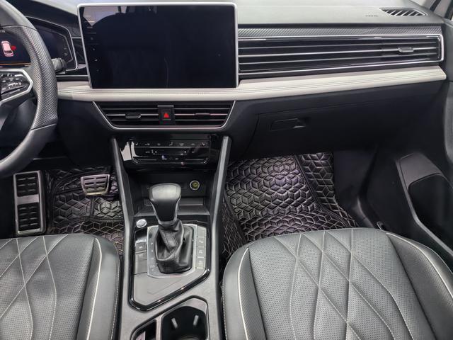 Volkswagen Tiguan L 2021 330 TSI Automatic FWD R-Line Enjoyment – фото 10