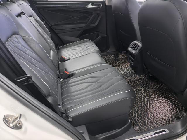 Volkswagen Tiguan L 2021 330 TSI Automatic FWD R-Line Enjoyment – фото 12