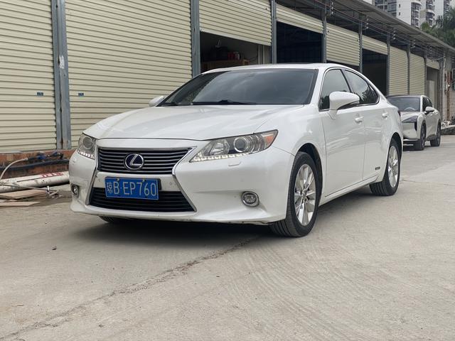 Lexus ES 2014 модификация 300h Elite Edition – фото 1