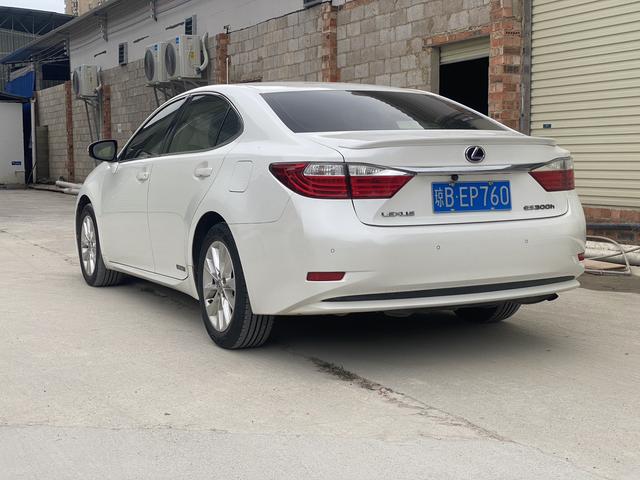 Lexus ES 2014 модификация 300h Elite Edition – фото 4