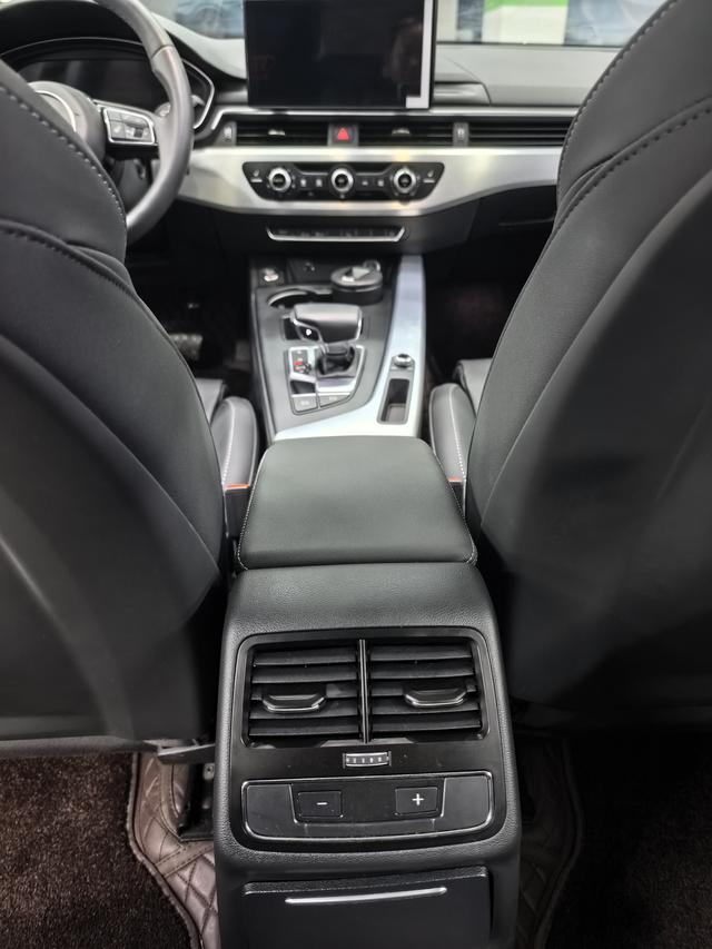 Audi A4L 2022 40 TFSI Luxury Dynamic – фото 11