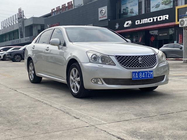 Toyota Crown 2010 модификация 3.0L Royal Saloon Exclusive Edition – фото 3