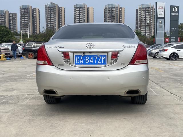 Toyota Crown 2010 модификация 3.0L Royal Saloon Exclusive Edition – фото 5
