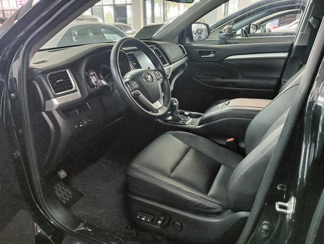 Toyota Highlander 2021 2.0T 2WD Luxury 7-Seater – фото 2