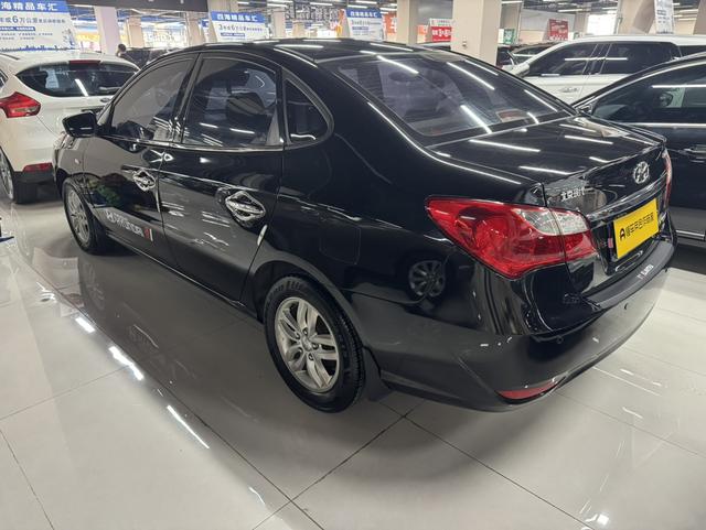 Hyundai Elantra 2015 1.6L Manual Comfort – фото 6
