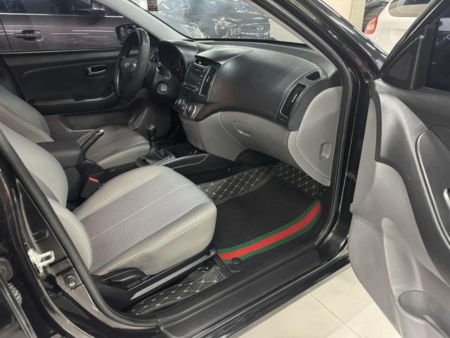 Hyundai Elantra 2015 1.6L Manual Comfort – фото 9