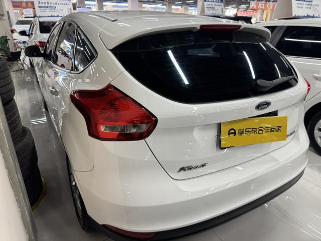 Ford Focus 2017 модификация лян кузов 1.6L автоматическое Com f ort Zhixing Edition – фото 6