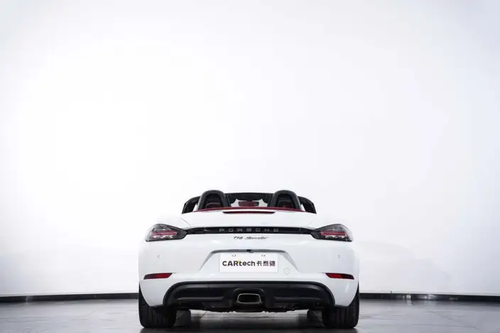Porsche 718 2023 Model Boxster 2.0T