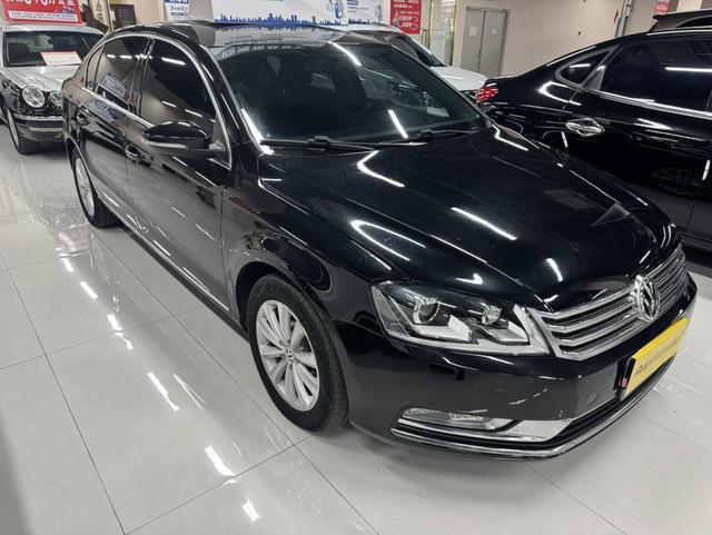 Volkswagen Magotan 2013 модификация 1.8TSI Com f ort – фото 3
