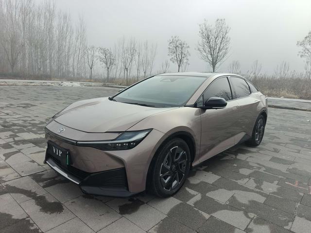 TOYOTA bZ3 Раздел 2023 Long Battery Li f e Pro PRO – фото 1