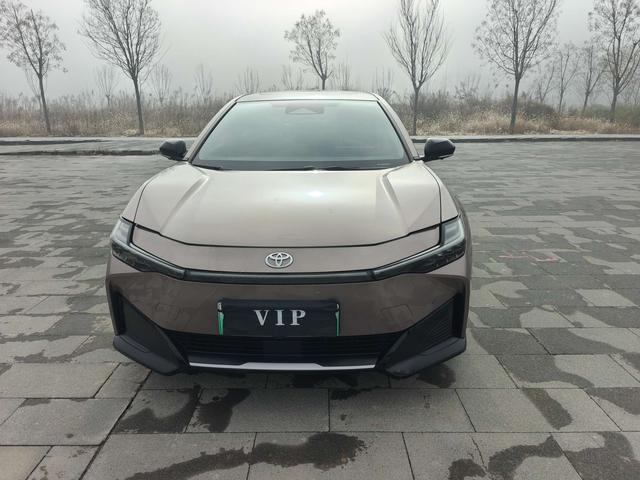 TOYOTA bZ3 Раздел 2023 Long Battery Li f e Pro PRO – фото 4