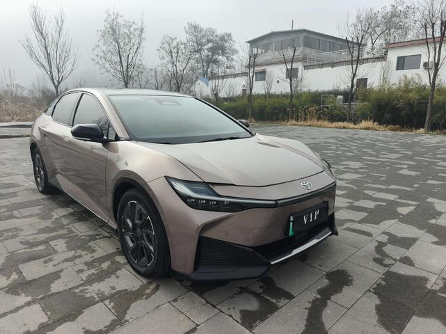 TOYOTA bZ3 Раздел 2023 Long Battery Li f e Pro PRO – фото 7