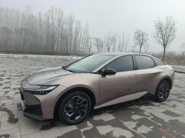 TOYOTA bZ3 Раздел 2023 Long Battery Li f e Pro PRO – фото 16