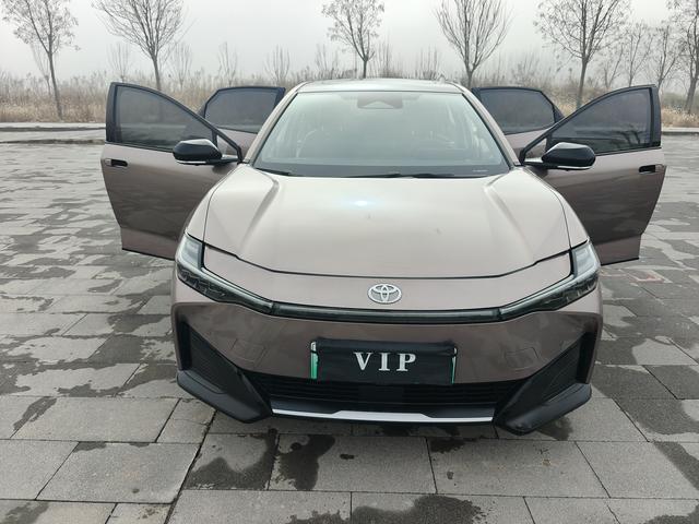TOYOTA bZ3 Раздел 2023 Long Battery Li f e Pro PRO – фото 27