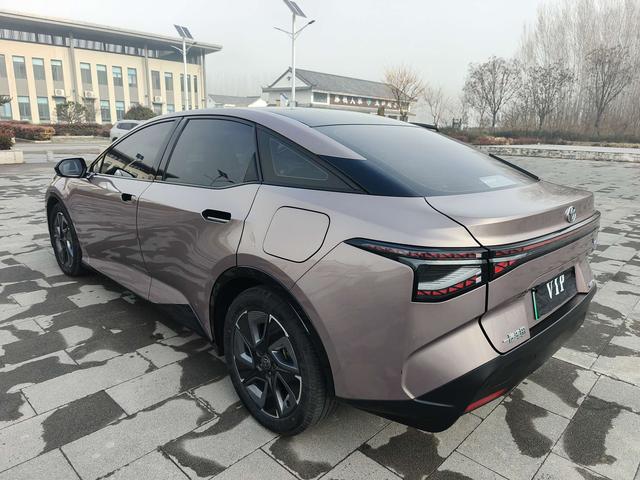 TOYOTA bZ3 Раздел 2023 Long Battery Li f e Pro PRO – фото 31