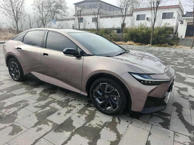TOYOTA bZ3 Раздел 2023 Long Battery Li f e Pro PRO – фото 34