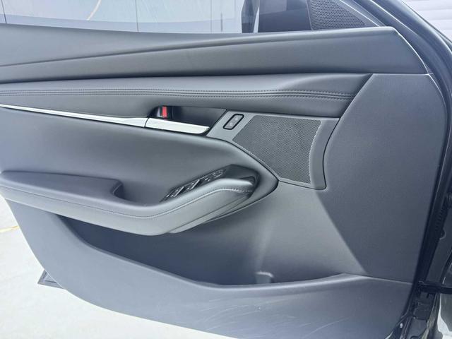 Mazda3 Axela 2021 2.0L Automatic Zhi Ya – фото 10