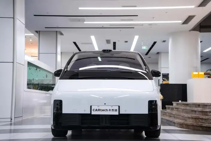Li Auto MEGA 2025 Model Home Family Special Edition