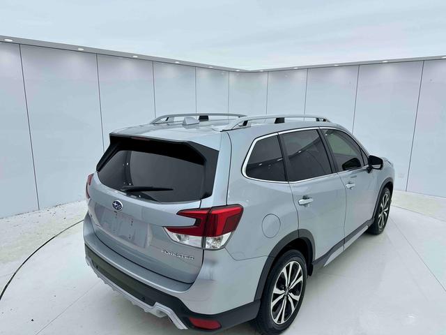 Subaru Forester 2022 2.0i AWD Flagship EyeSight – фото 4