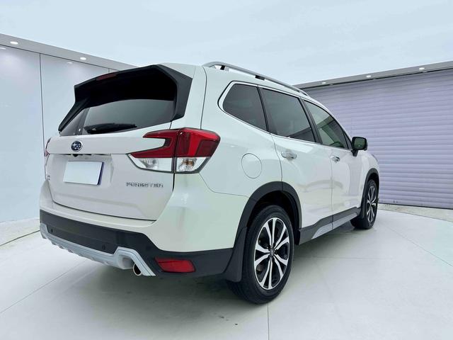 Subaru Forester 2022 2.0i AWD Flagship EyeSight – фото 4