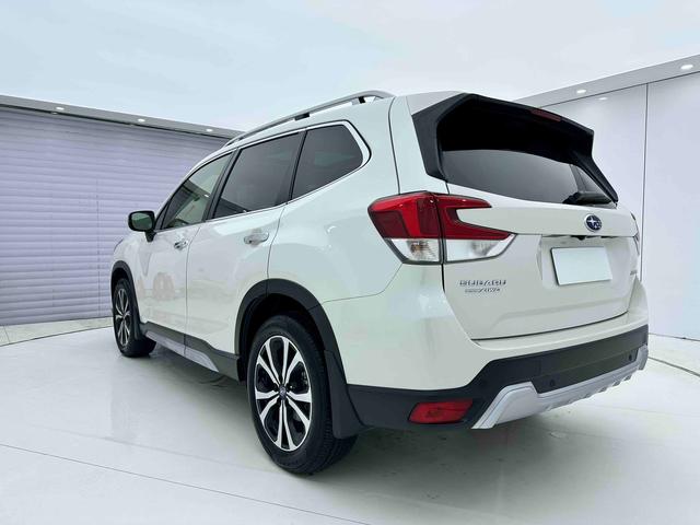 Subaru Forester 2022 2.0i AWD Flagship EyeSight – фото 6