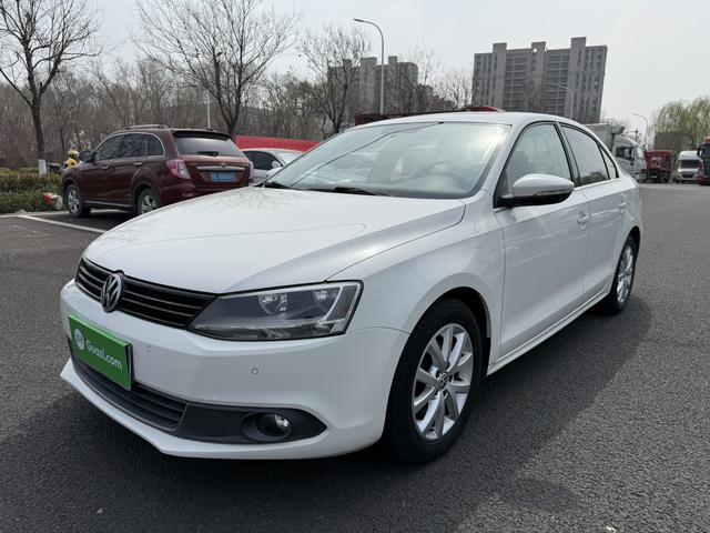 Volkswagen Sagitar 2012 1.4TSI Manual Luxury – фото 1