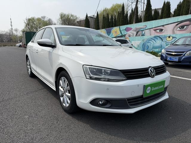 Volkswagen Sagitar 2012 1.4TSI Manual Luxury – фото 3