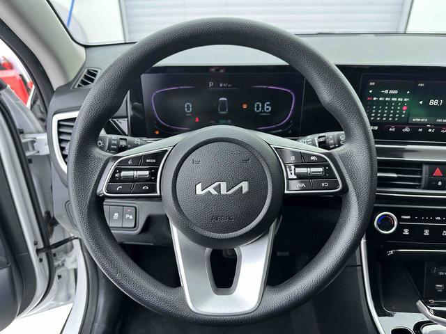 Kia Seltos Раздел 2023 1.5L IVT Deluxe Edition – фото 18