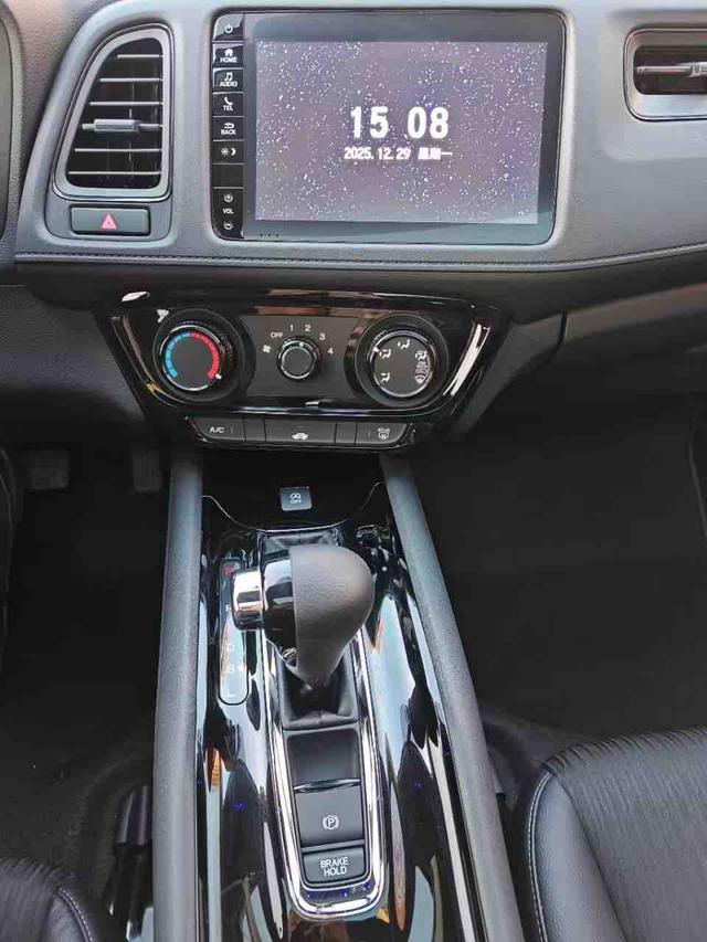 Honda Vezel 2020 1.5L CVT Pioneer – фото 11