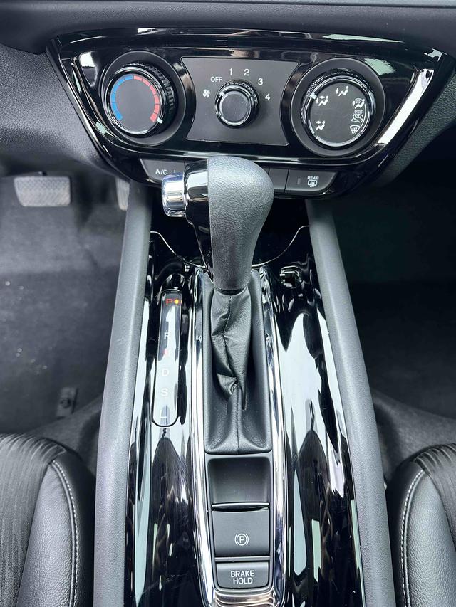 Honda Vezel 2020 1.5L CVT Pioneer – фото 16