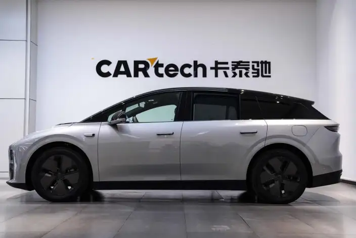 Li Auto i6 2025 Model 2WD Standard Edition