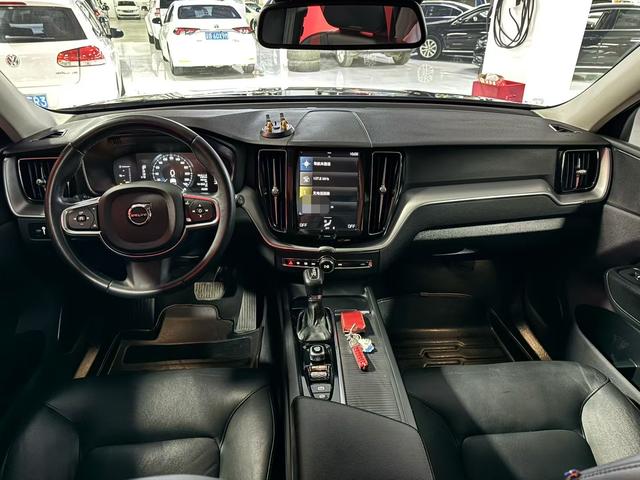 Volvo XC60 2021 T5 AWD Intelligent Refined Luxury – фото 4