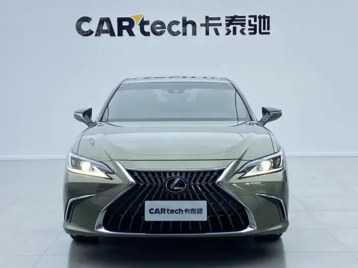 Lexus ES 2021 Model 200 Superior Edition