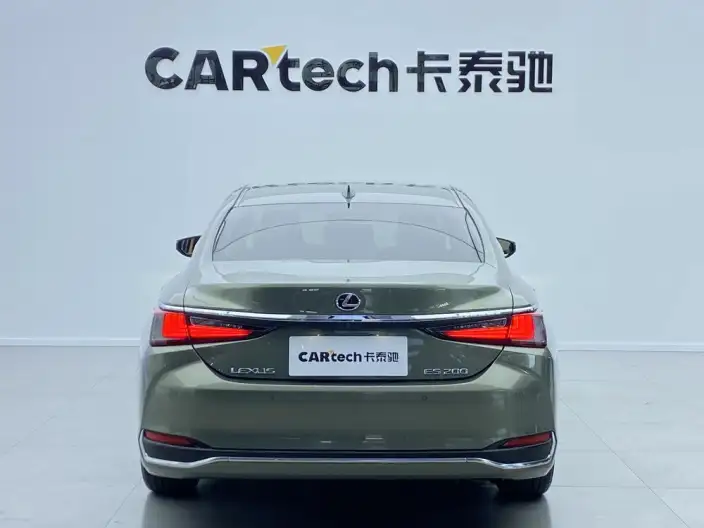 Lexus ES 2021 Model 200 Superior Edition
