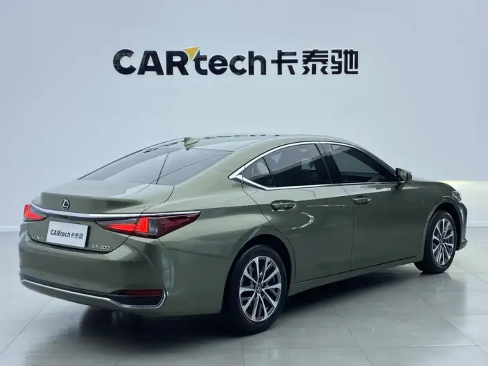 Lexus ES 2021 Model 200 Superior Edition