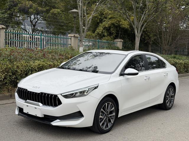 Kia K3 Модель 2021 года 1.5L IVT Fashion Edition – фото 1