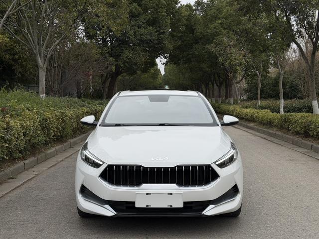 Kia K3 Модель 2021 года 1.5L IVT Fashion Edition – фото 2