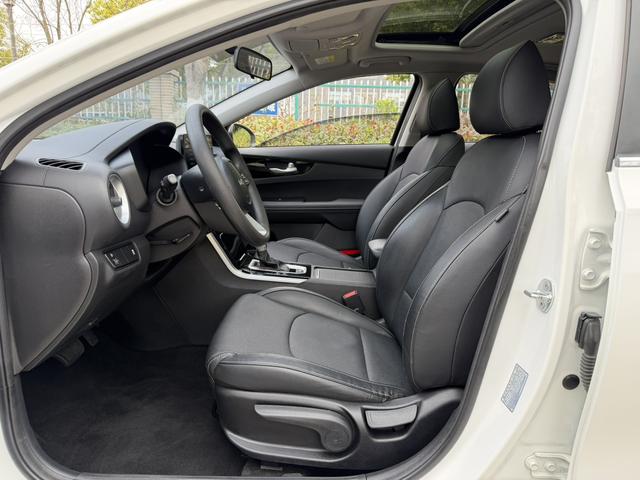 Kia K3 Модель 2021 года 1.5L IVT Fashion Edition – фото 7