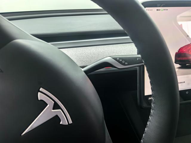 Tesla Model Y 2023 RWD – фото 10