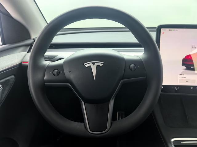 Tesla Model Y 2023 RWD – фото 12