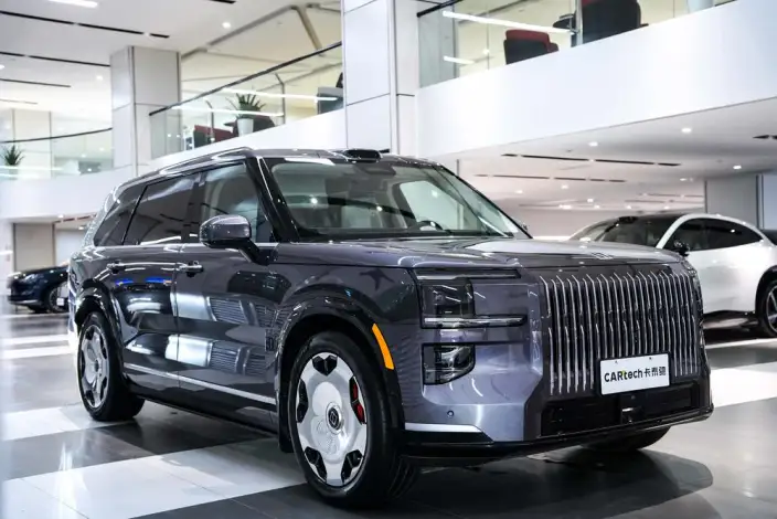 ZEEKR 9X 2025 Model Hyper Edition 70kWh VI seat