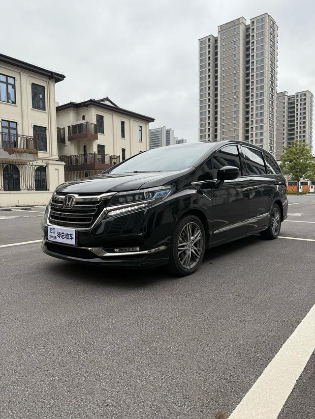 Honda Elysion 2019 2.0L Sharp Hybrid Luxury – фото 1