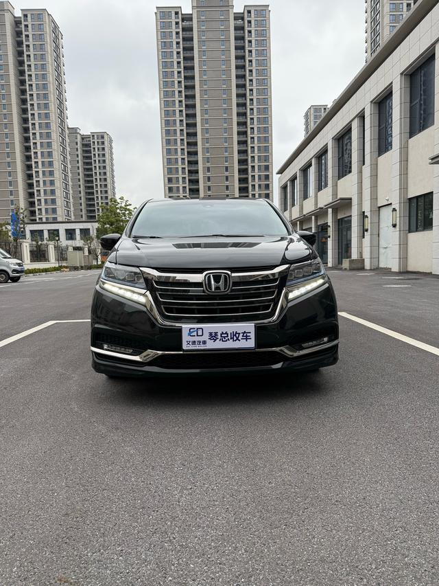 Honda Elysion 2019 2.0L Sharp Hybrid Luxury – фото 2