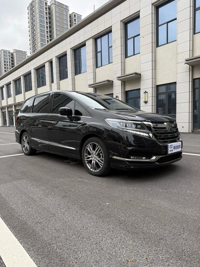 Honda Elysion 2019 2.0L Sharp Hybrid Luxury – фото 3