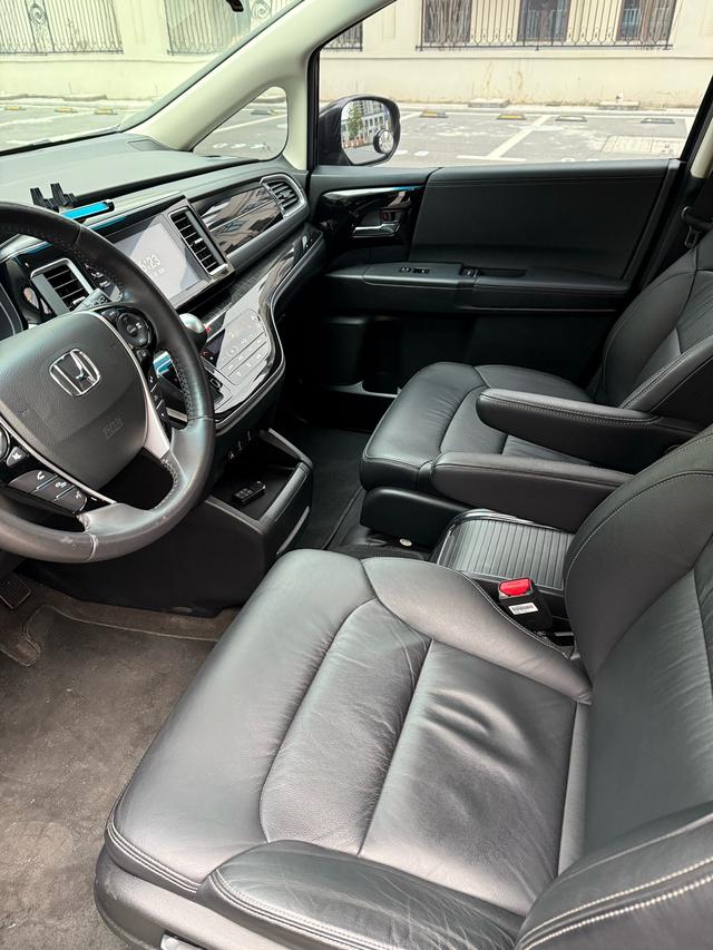 Honda Elysion 2019 2.0L Sharp Hybrid Luxury – фото 4